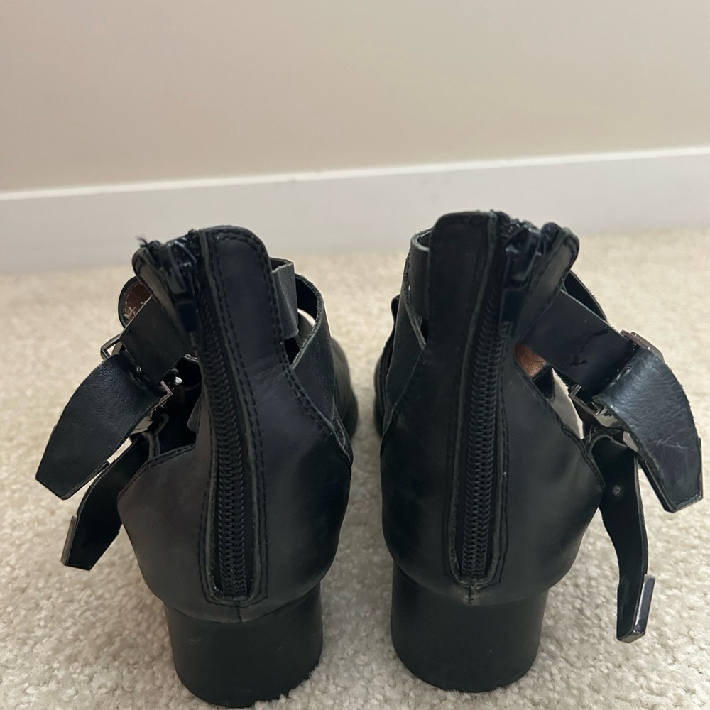 Jeffrey Campbell Everly Black Leather Cutout Ankle Booties Size 8.5 - Picture 4 of 8